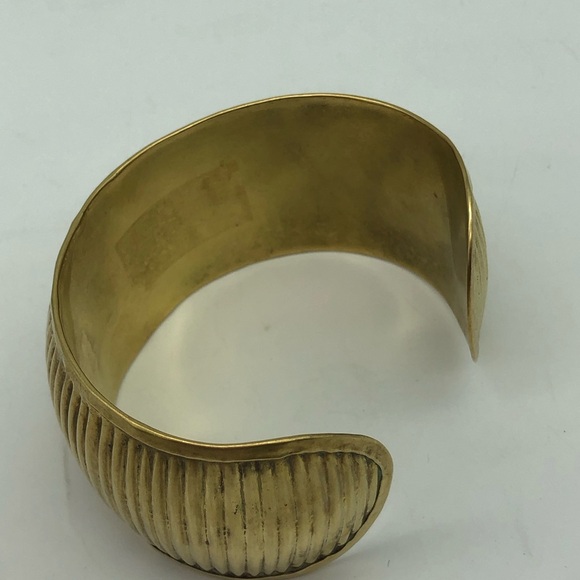 Brass cuff bracelet. 2.5” diameter. Band is 1.5” with 1” space. - Picture 4 of 4